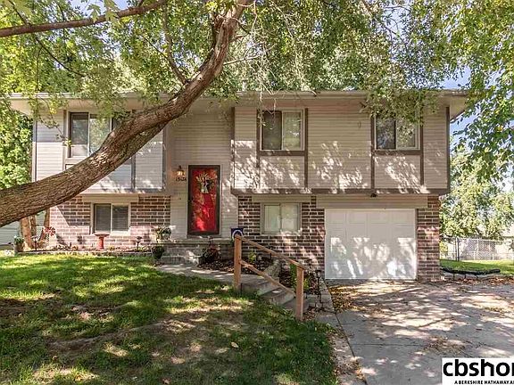 2nd image of 15124 Irene St