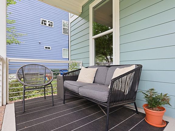 5th image of 804 Postell St