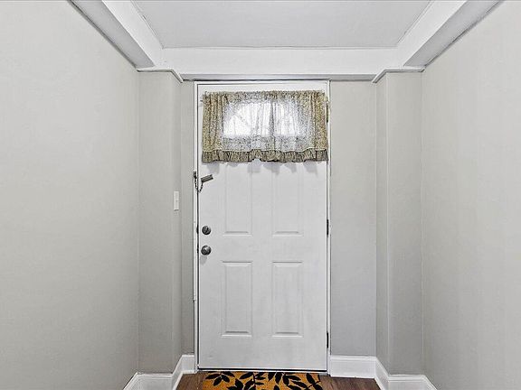3rd image of 730 S Eureka Ave