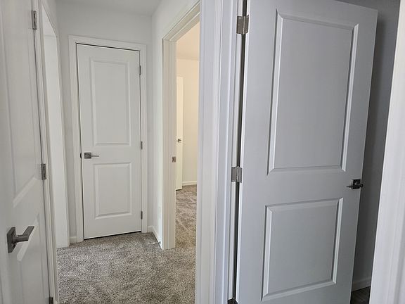 5th image of 43 Hull Dr #43