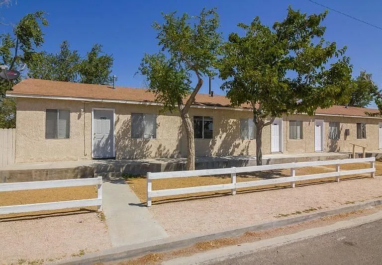 2634 Desert St #8 — Photo 1