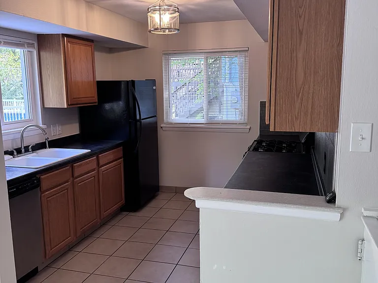 2034 Dawson Dr — Photo 5