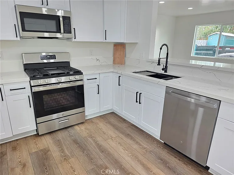 558 Atlantic City Ave #B — Photo 5