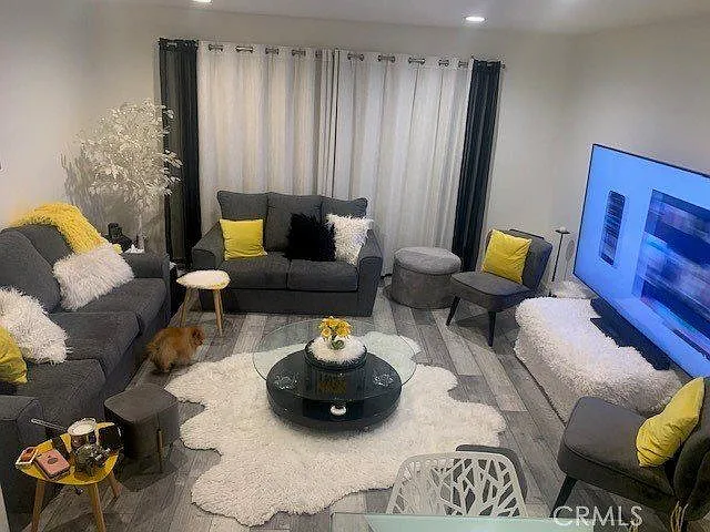 2 bed, 1.5 bath, 892 sqft, $2,800 — Photo 4