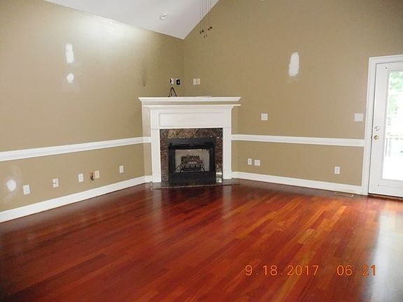 2nd image of 102 Remington Ct