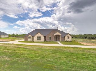 101 Hondo Cir, Millsap, TX 76066
