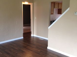 352 E 327th St, Willowick, OH 44095