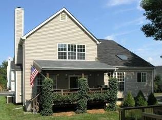 467 Foxridge Dr SW, Leesburg, VA
