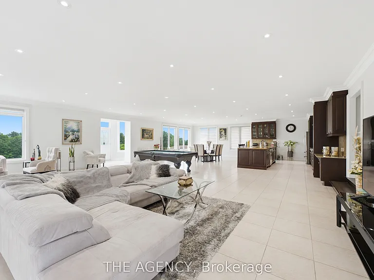 14415 Jane St — Photo 2