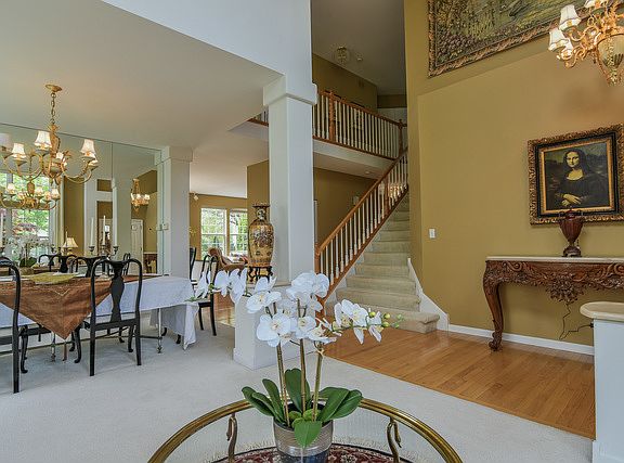 4th image of 2856 Davenport Dr