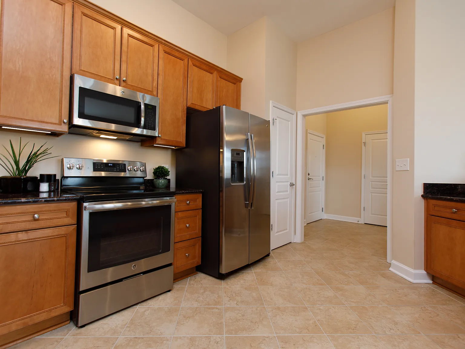 2 bed, 1861 sqft, $2,100 — Photo 4