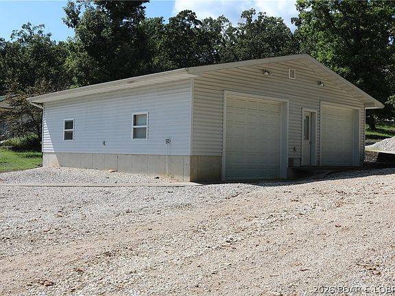 5th image of 32581 English Garden Dr