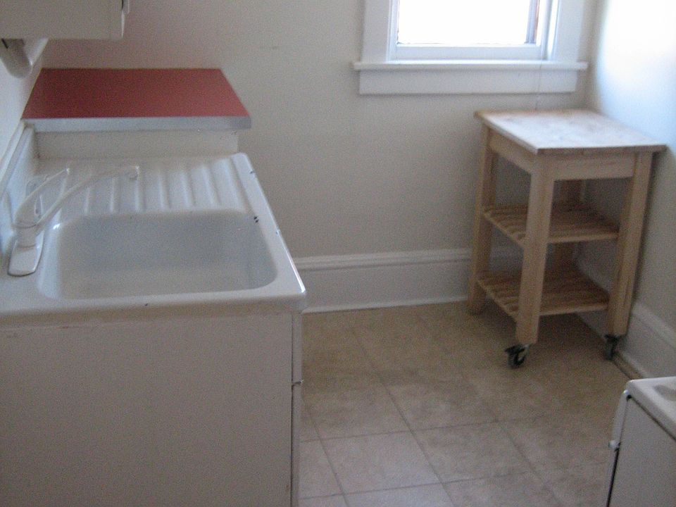 1st image of 2106 Dupont Ave S APT 2