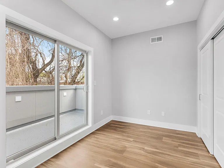 130 W Ashmead St — Photo 17