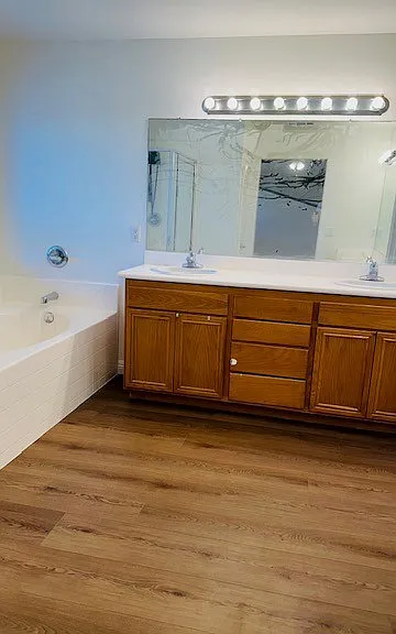 1442 Orange Grv — Photo 8