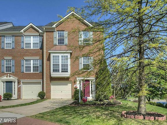 3rd image of 8093 Horseshoe Cottage Cir