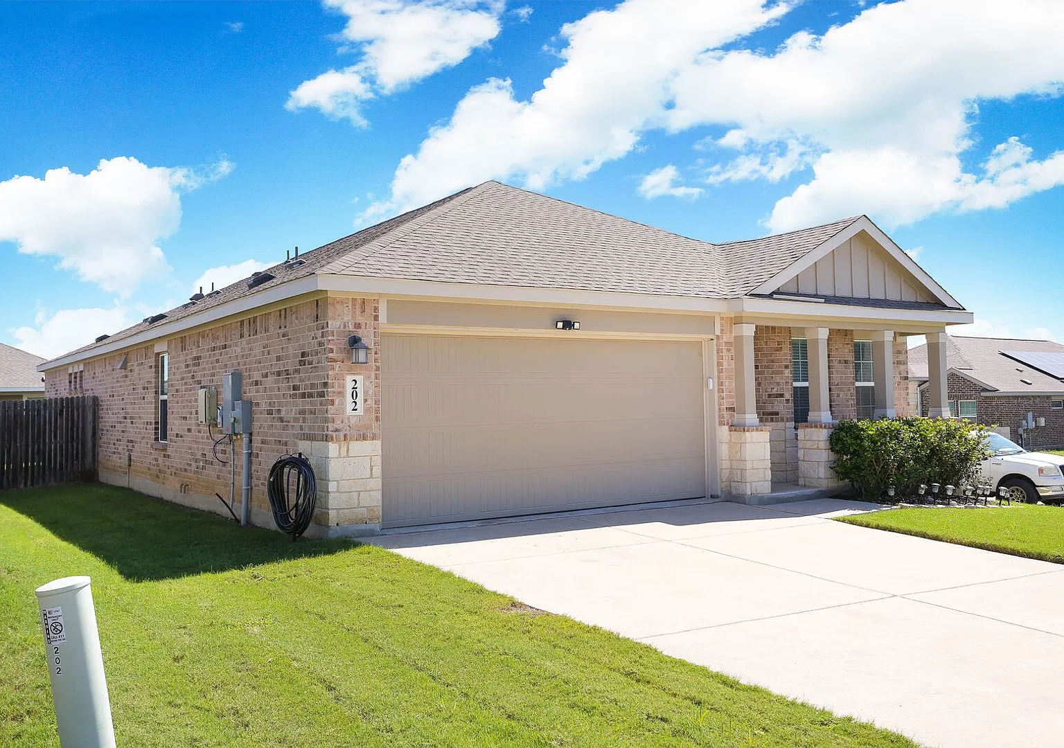 Charming single story home!! — Photo 2