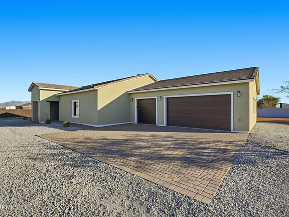 4th image of 21035 W OCOTILLO Avenue