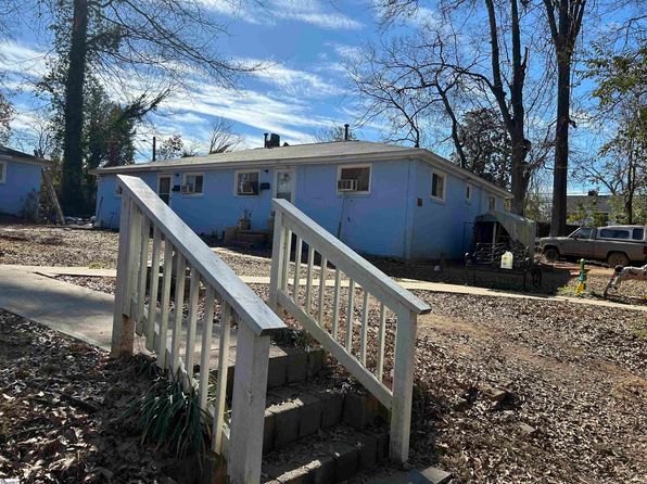 120 Phillips Ave, Woodruff, SC 29388
