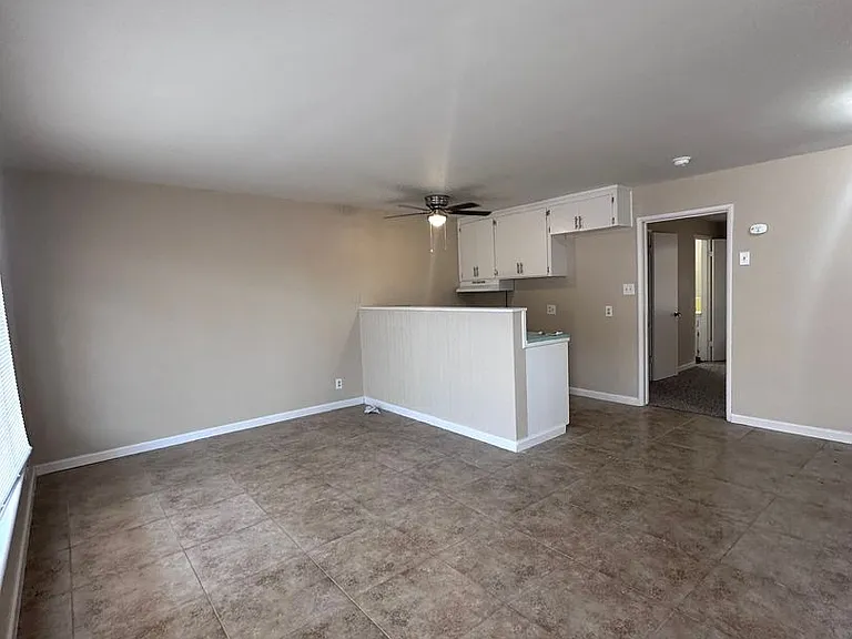 200 Truxtun Avenue — Photo 4
