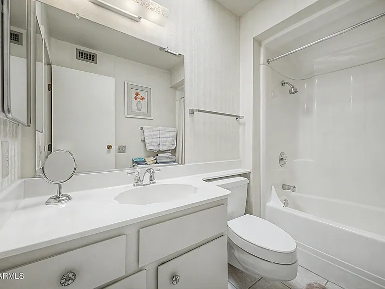 10880 W Emerald Dr — Photo 20