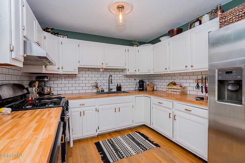 3rd image of 36 Hathorn Boulevard