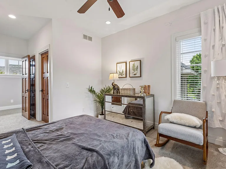 15700 Portico Dr — Photo 51