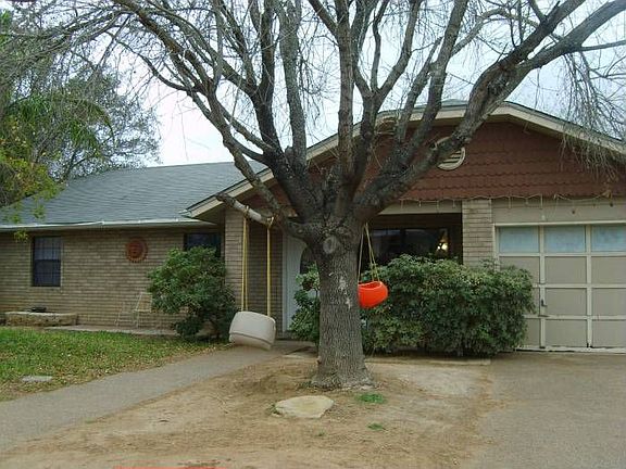 1439 Jasmine Crt. 2