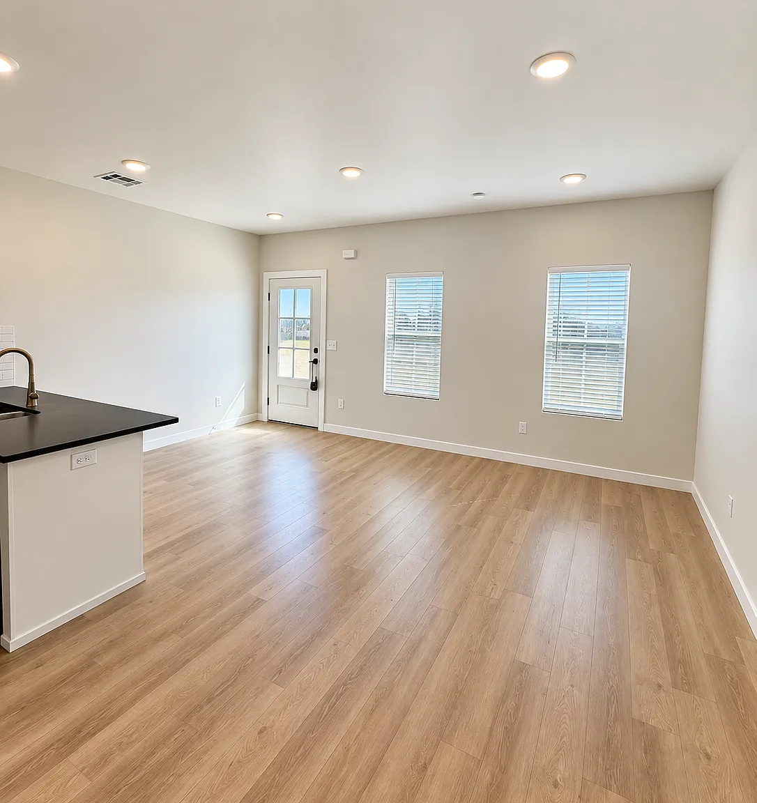 3 bed, 2.5 bath, 1414 sqft, $1,495 — Photo 2