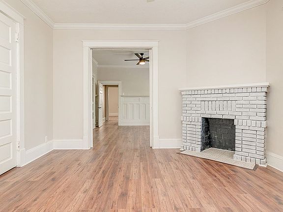 2nd image of 611 S Park Ave