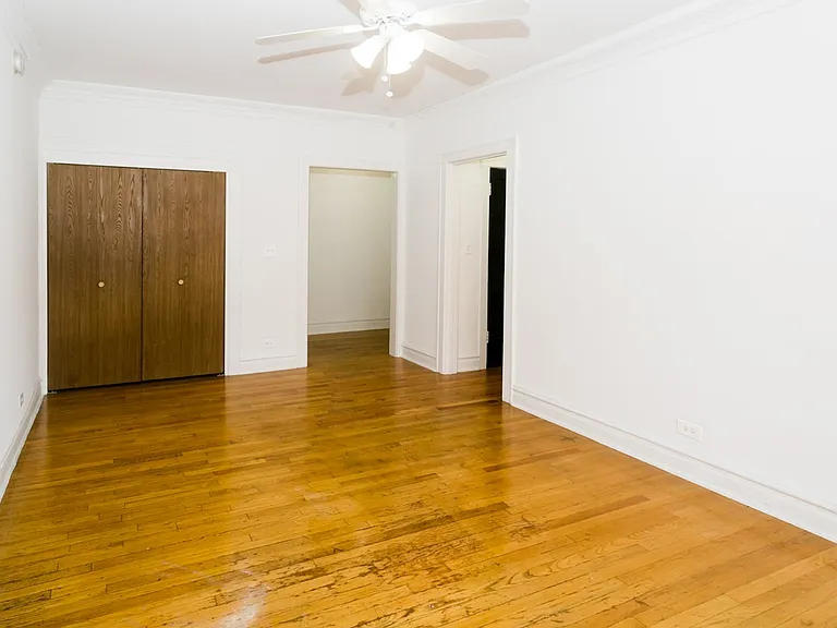 1101 E. Hyde Park Boulevard — Photo 17