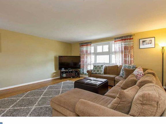 3rd image of 1200 Anderson Ave