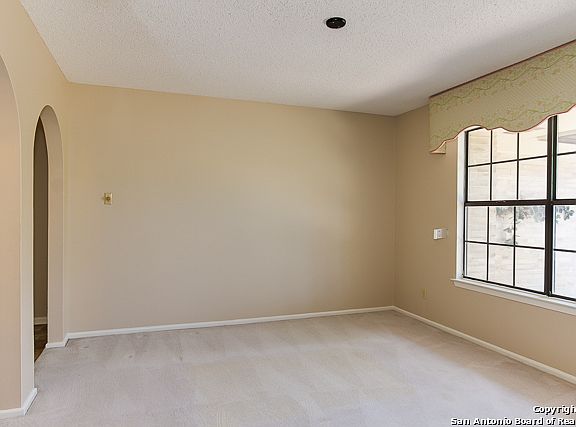 5th image of 15606 CREEKSIDE ST