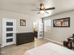 28402 N 221st Ave, Wittmann, AZ 85361