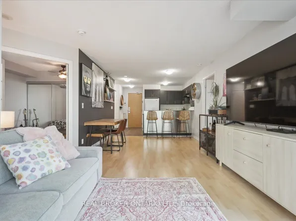 185 Legion Rd N #608, Toronto, ON M8Y 0A1