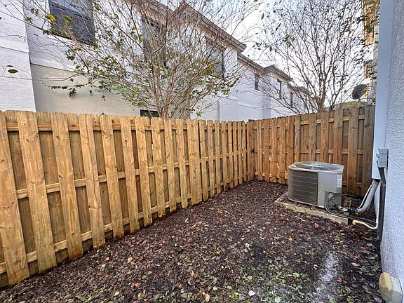 4th image of 1606 SW 28th Court