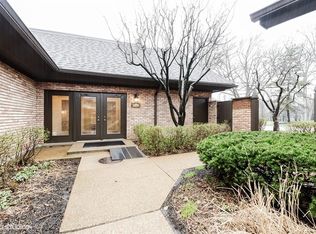 3955 Mission Hills Rd N #1-D, Northbrook, IL 60062