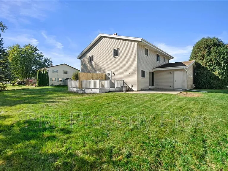 8150 S 88th St — Photo 36