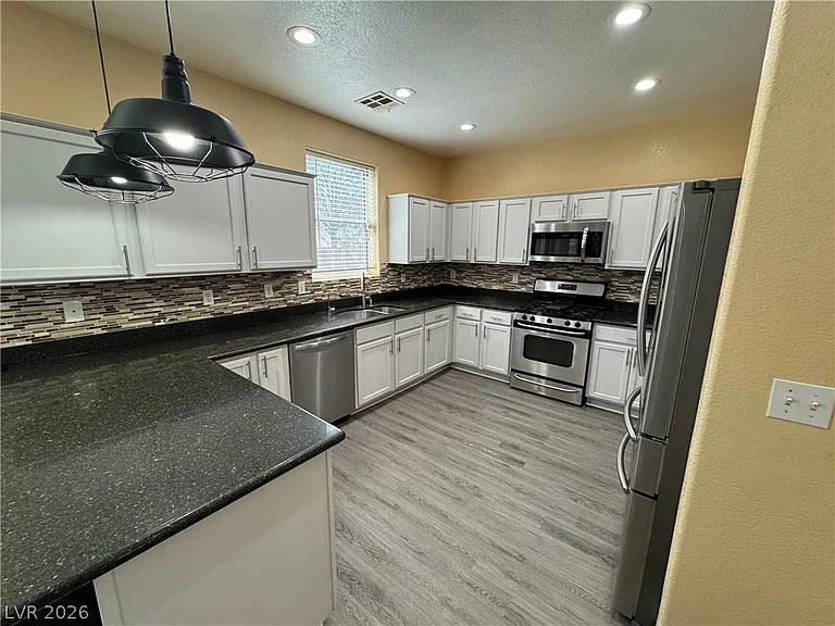749 Beach Park St — Photo 7