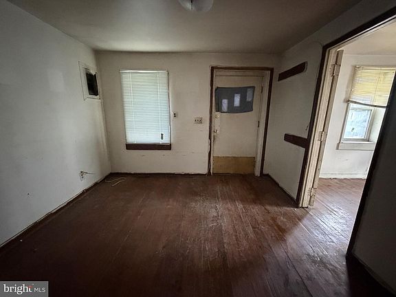 3rd image of 1312 Eli Pl