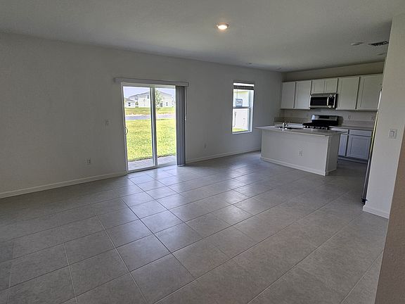 5th image of 5986 Pickering Dr