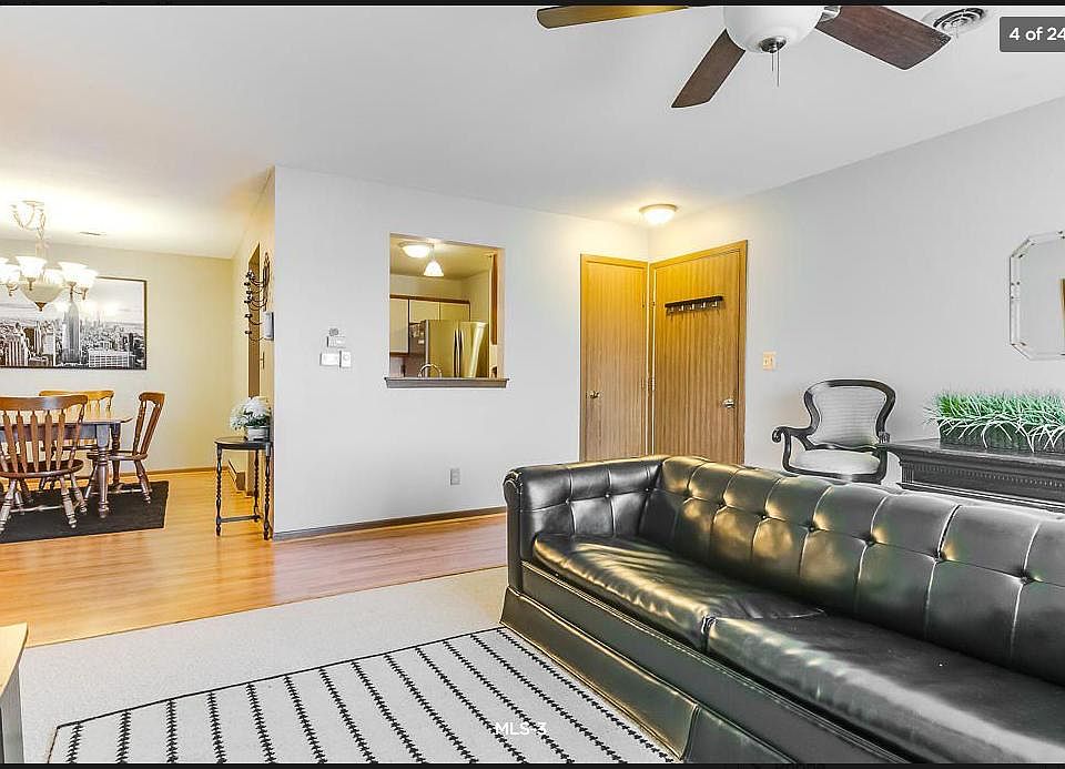 Living room 1