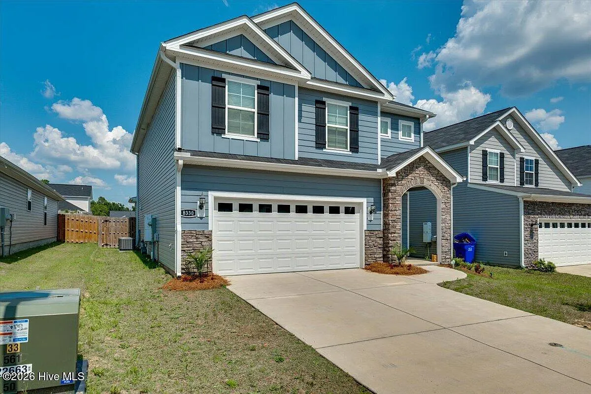4 bed, 2.5 bath, 2166 sqft, $2,500 — Photo 4