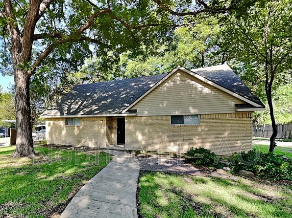 500 Rock Creek Dr, Desoto, TX 75115