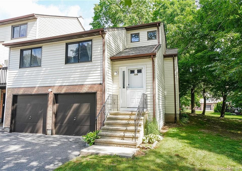 1st image of 12 Oak Forest Dr #6