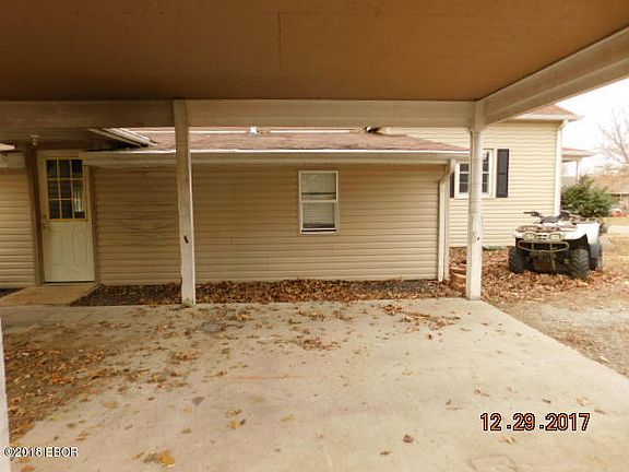 5th image of 315 Blossom St