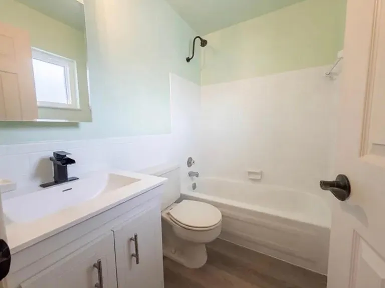27 E Arrellaga St #A — Photo 1