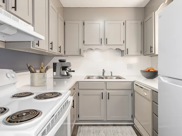 The Village at Catawba Ridge, 1655 20th Avenue Dr NE #2a2cb72f5, Hickory, NC 28601