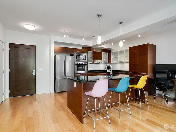 4th image of 631 Market Street #307
