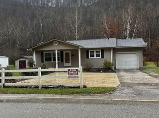 1604 Highway 582 Pne, Pine Top, KY 41843